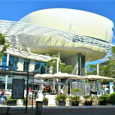 Design Vue Mer&hyper Centre Juan-les-pins